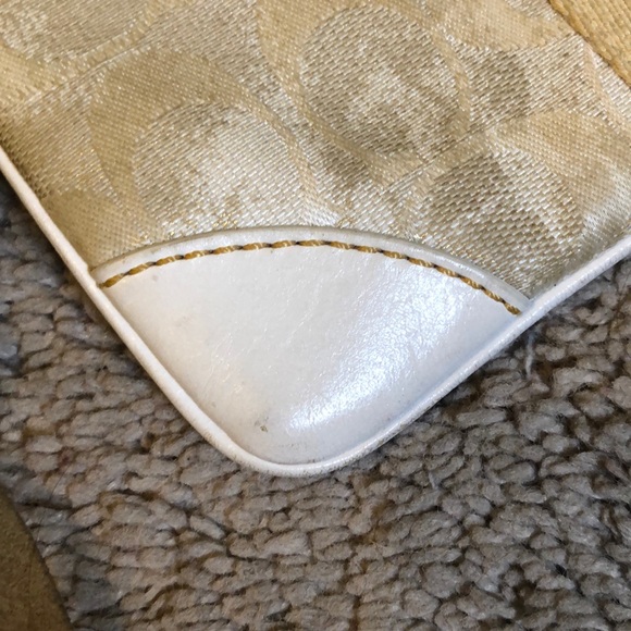 Limited Edition Coach Wristlet - Picture 6 of 7